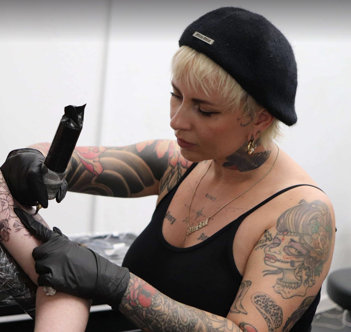 Chanett, traditional tattoo specialist at Le Krib Aarhus