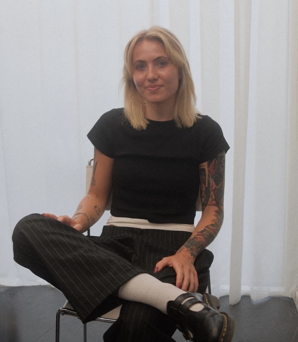 Elisabeth, fine line and minimalism tattoo artist at Le Krib Aarhus